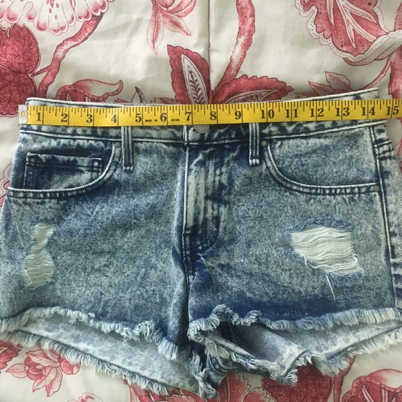 Bullhead Distressed Shorts - Picture 4 of 7